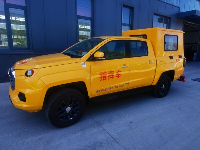 WC9RJ防爆9人域虎皮卡指挥车